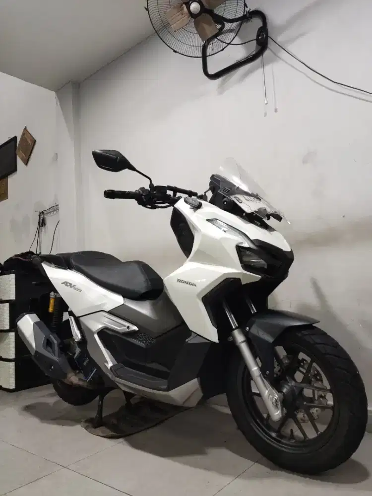 ADV 160 CBS 2024 Orisinil Low Km 13rb Plat Jakarta Nik 2023 ABBA