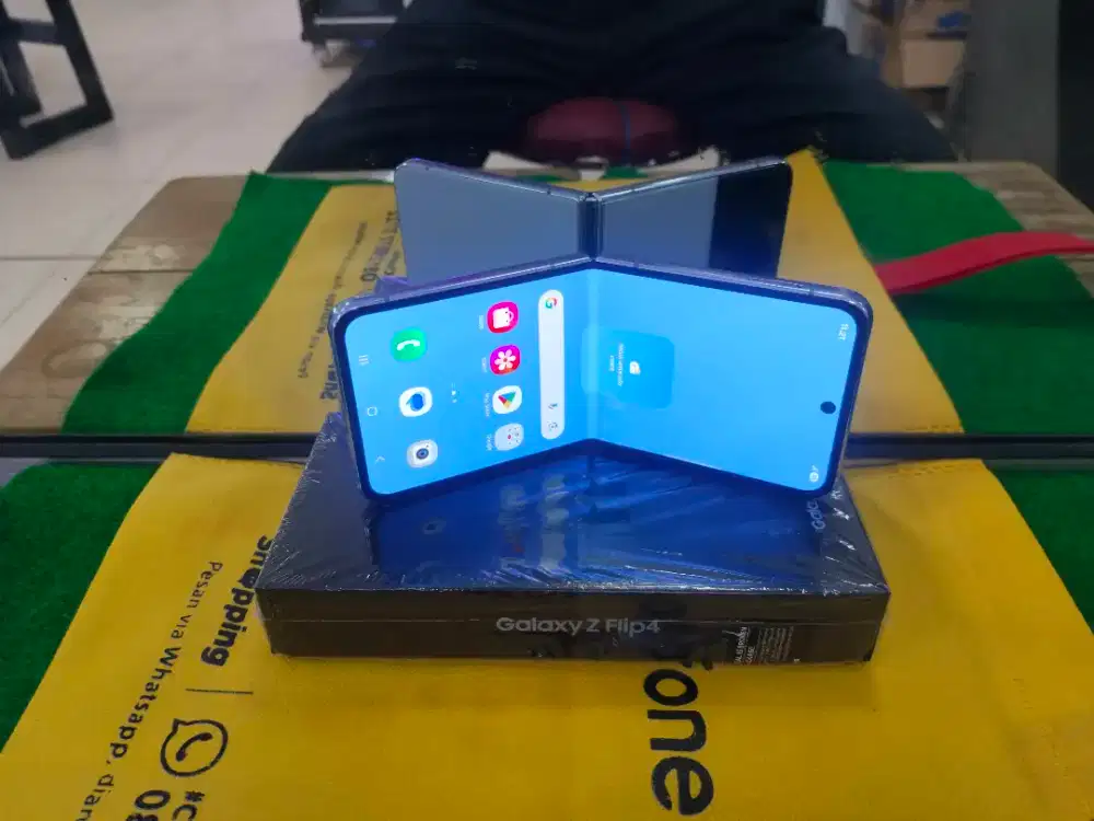 Samsung Zflip 4 Ram 8/256 gb lengkap normal no minus