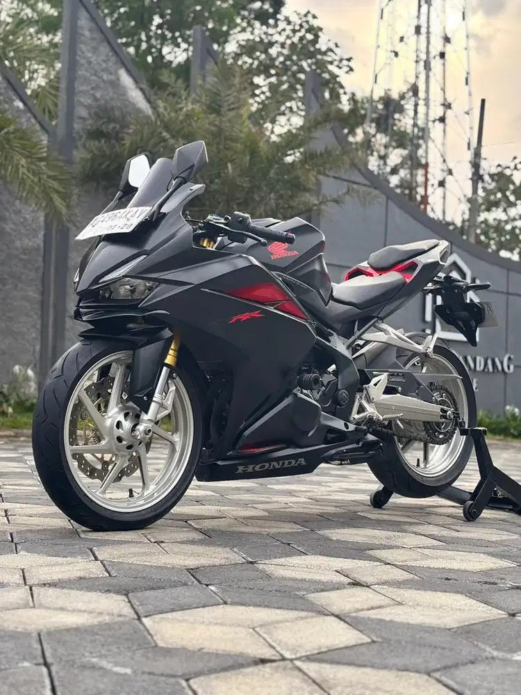 Honda CBR 250RR ABS thn 2018 Hitam Doff Odo 7rb Nopol AG Koko Motor