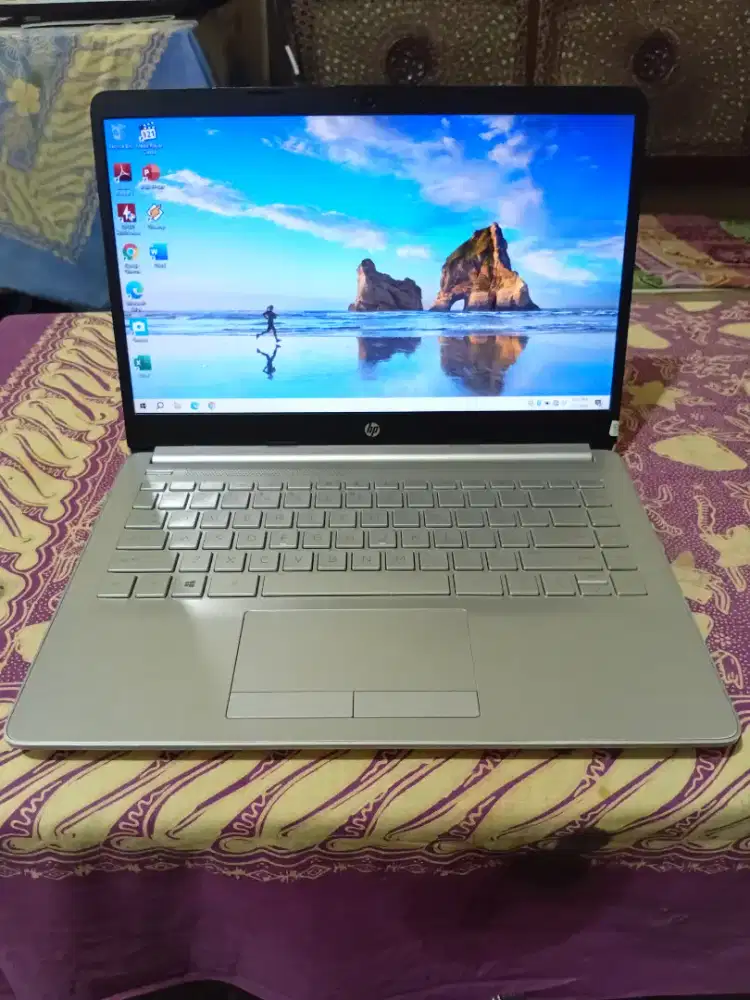 Laptop HP Ram8 SSD