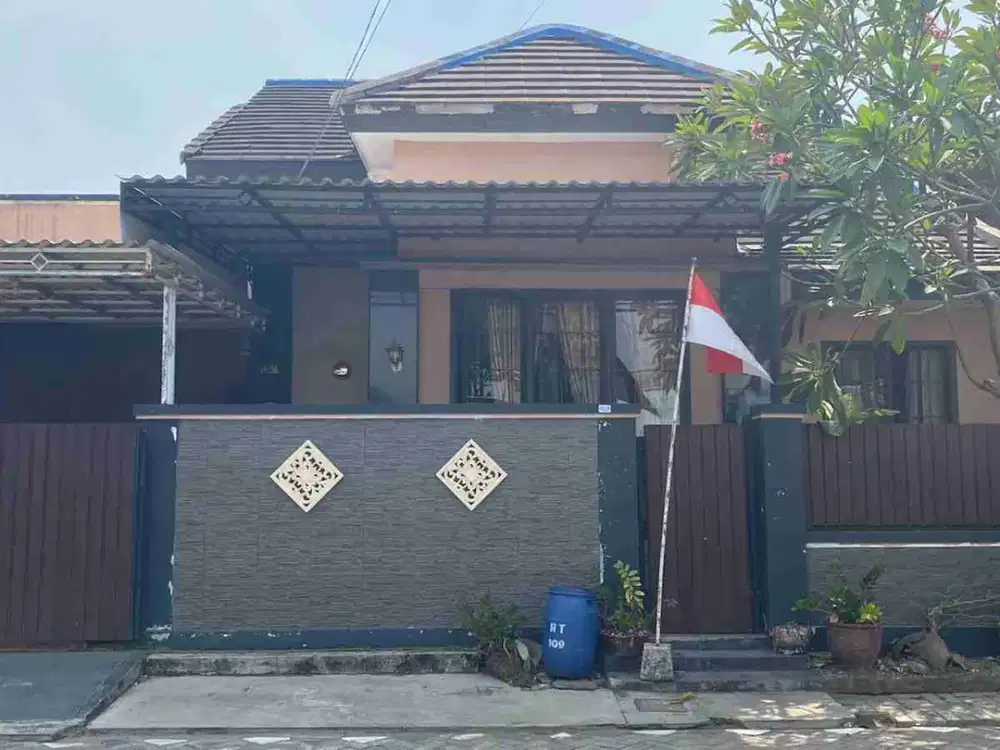 DIJUAL RUMAH 

PERUM SURYA CITRA RESIDENCE BLOK J-3A
KEL. : TROPODO
KEC  : WARU
KAB  : SIDOARJO