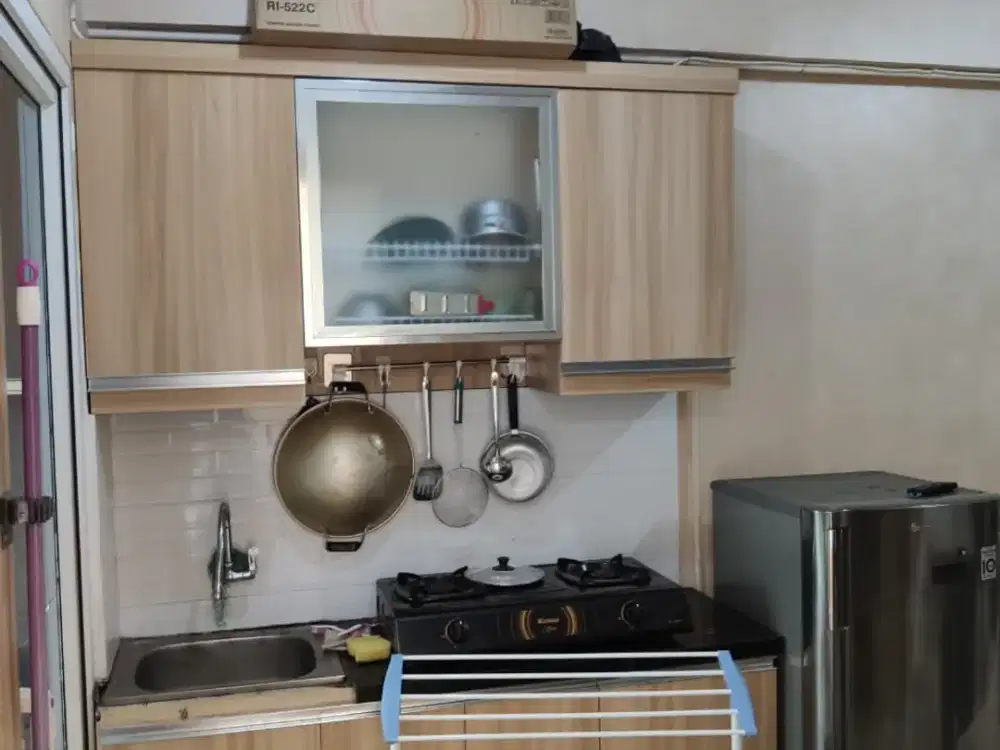 HUNIAN STRATEGIS APARTEMEN GREEN PRAMUKA CITY 2 KAMAR FULL FURNISHED INCLUDE IPL PERTAHUN