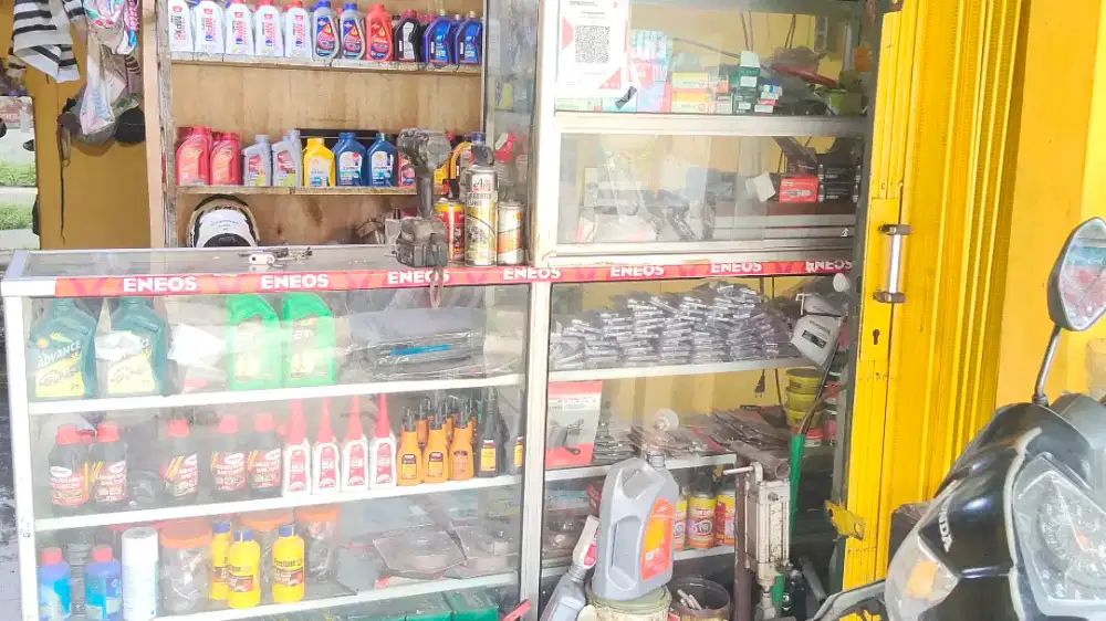 Dijual bengkel beserta isi nya semua