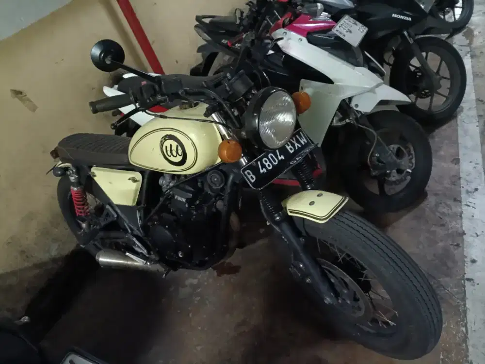 Yamaha scorpio castum