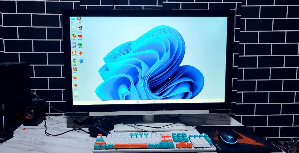 PC All in one i3 layar 32in