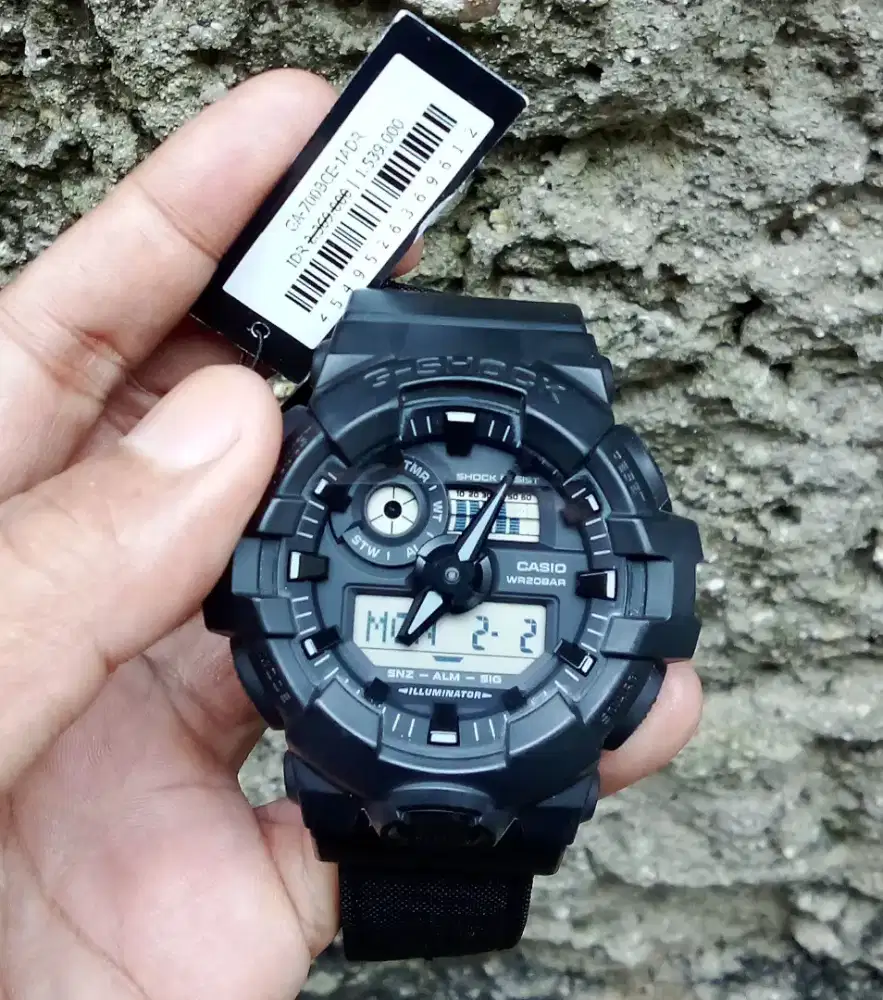 Gshock GA-700BCE
