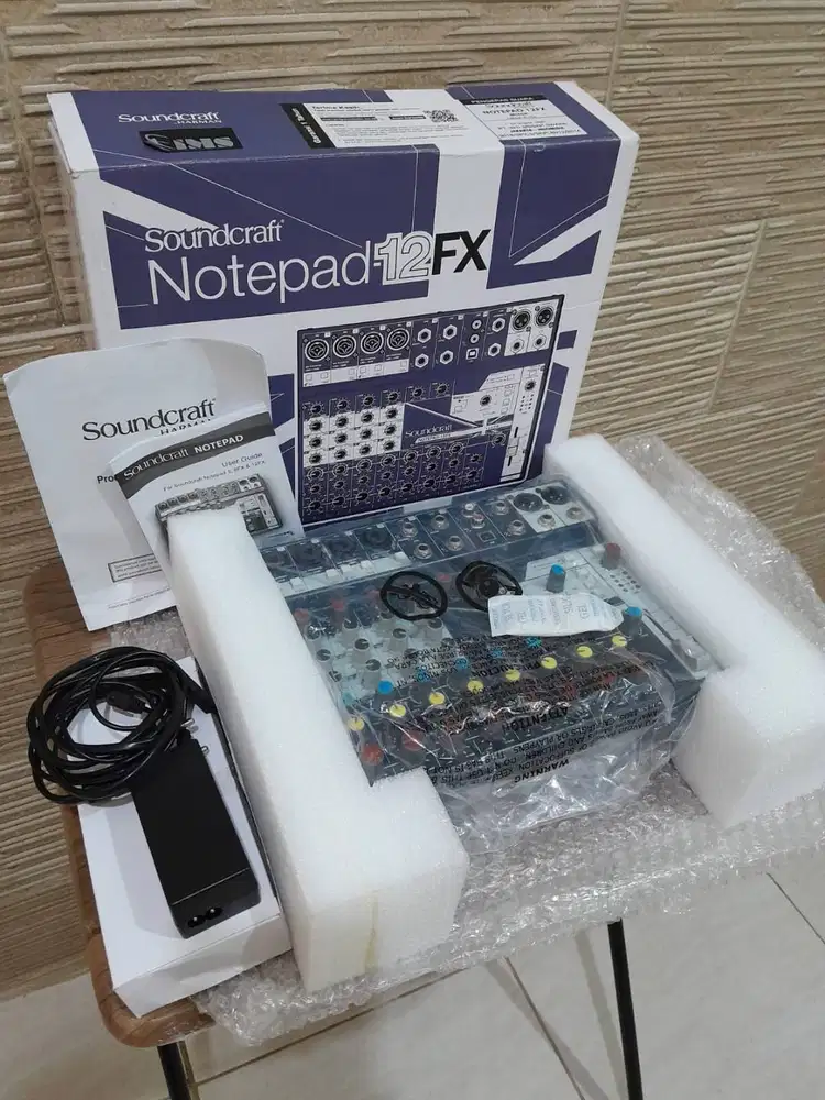 Soundcraft Notepad 12FX Analog Mixer USB Audio Interface Like New