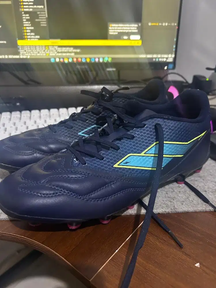 Sepatu Bola Bekas Mills Astro Spartan M2 Prime FG size 44