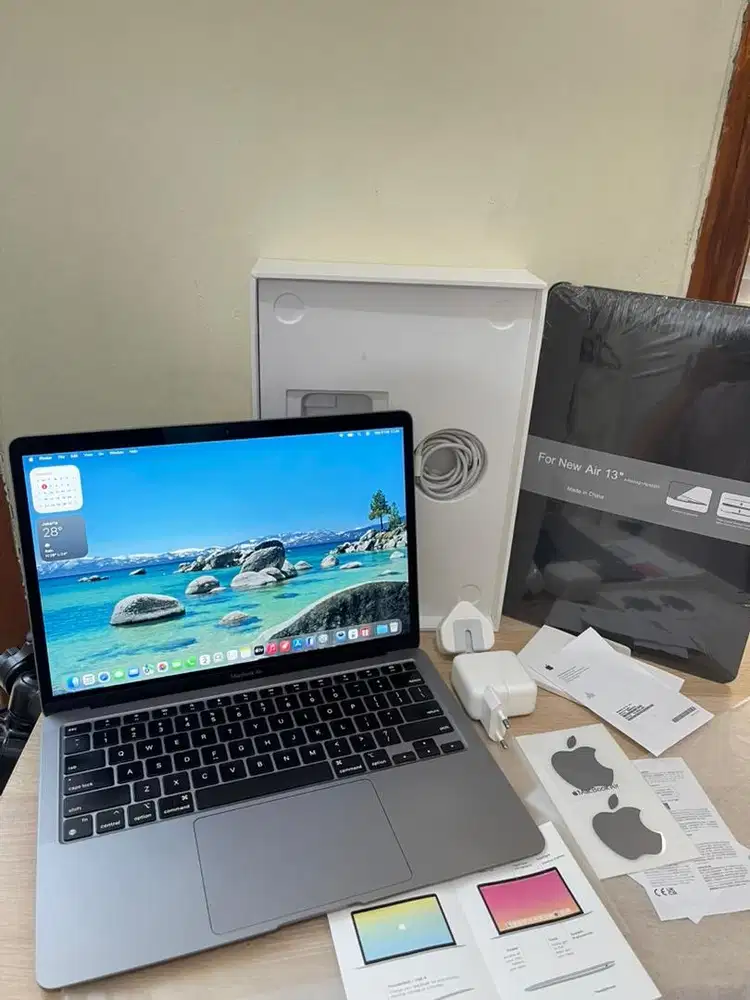 Macbook Air M1 ssd 256gb Fullset Ori Like New Jual Cepat Nego
