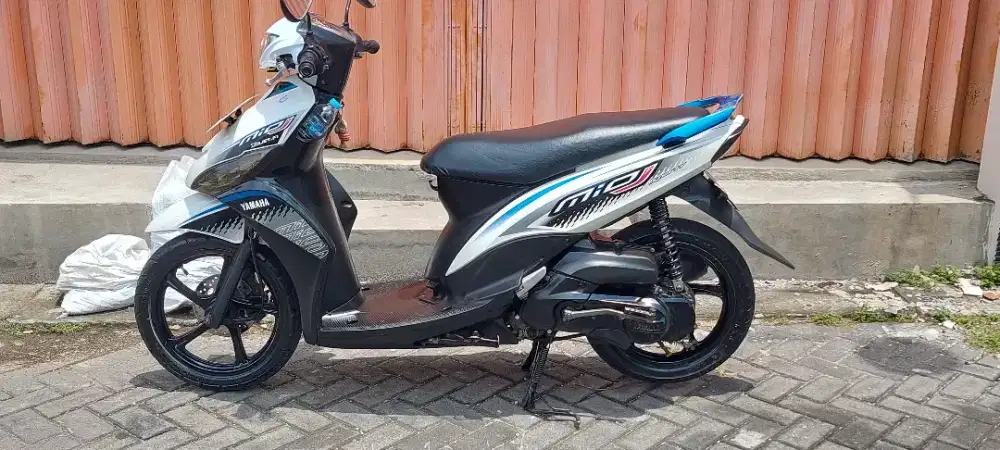 Mio J th 2013 putih biru