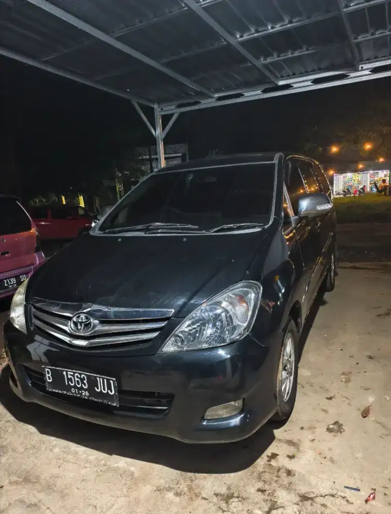 Kijang inova solar g at tahun 2010