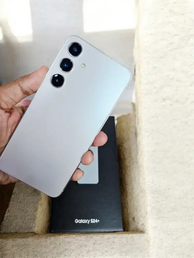 Hp samsung s24 plus versi ram12 256gb 5g lte second Resmi kk