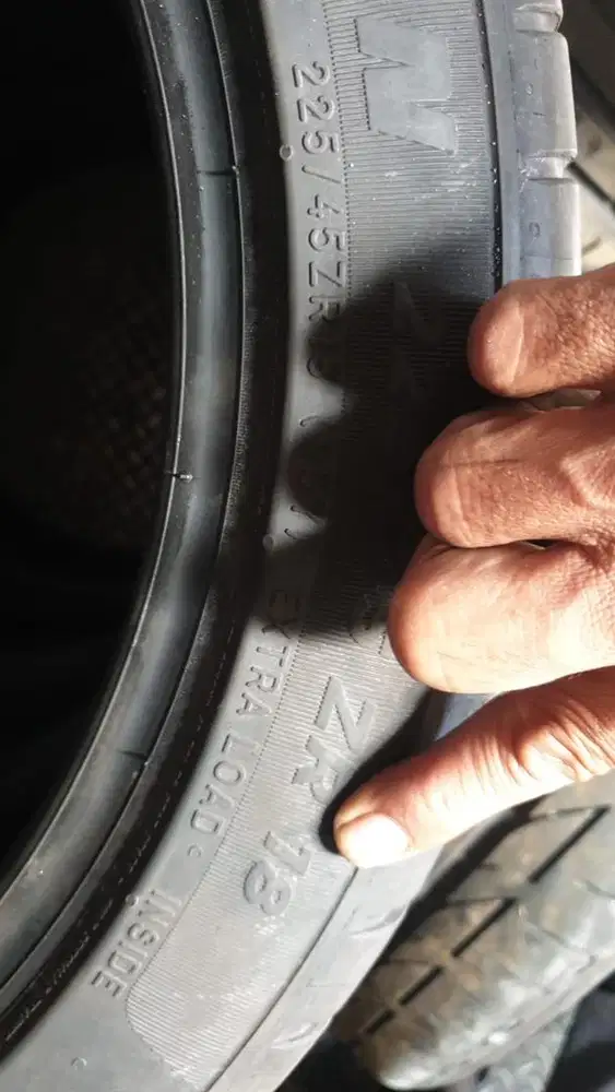 Ban Micelin 4 pcs tipe 225/45 ring 18 RFT