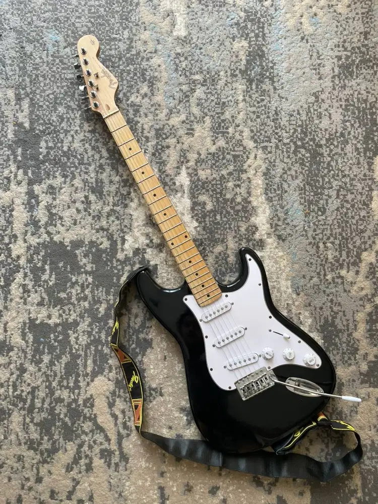 Gitar Fender Stratocaster Black Custom