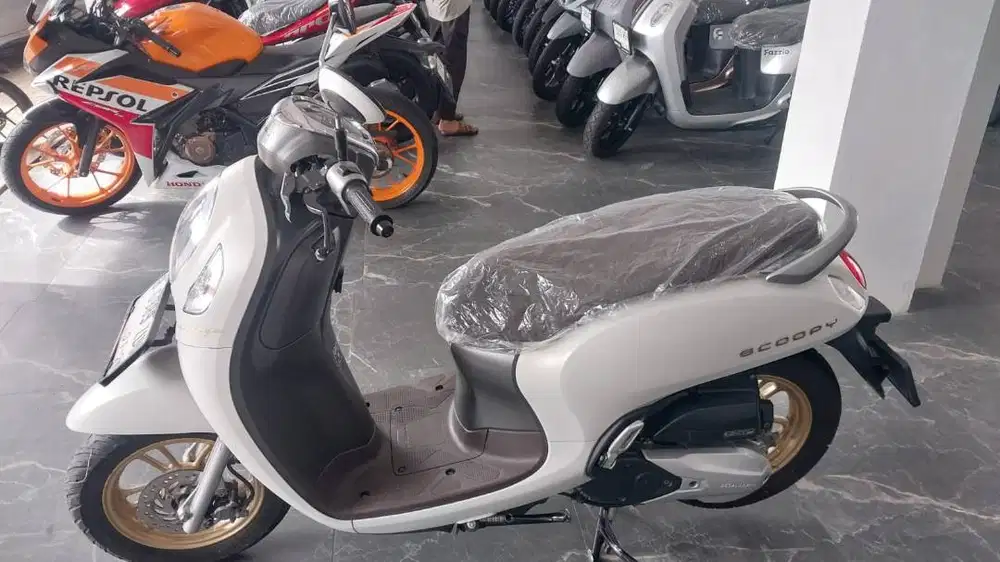 Honda SCOOPY Prestige 2023 Pajak Panjang