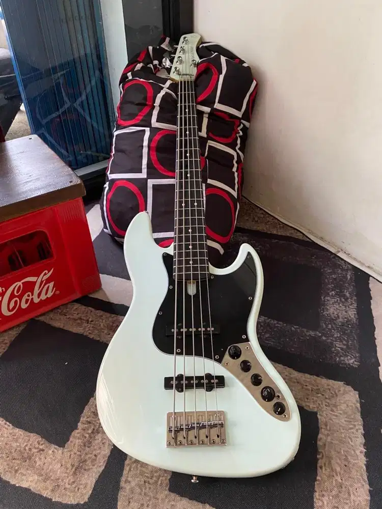 Sire Marcus Miller V3 2nd Gen Original