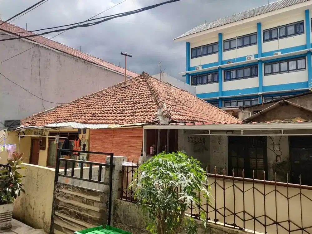 DIJUAL TANAH DAN BANGUNAN