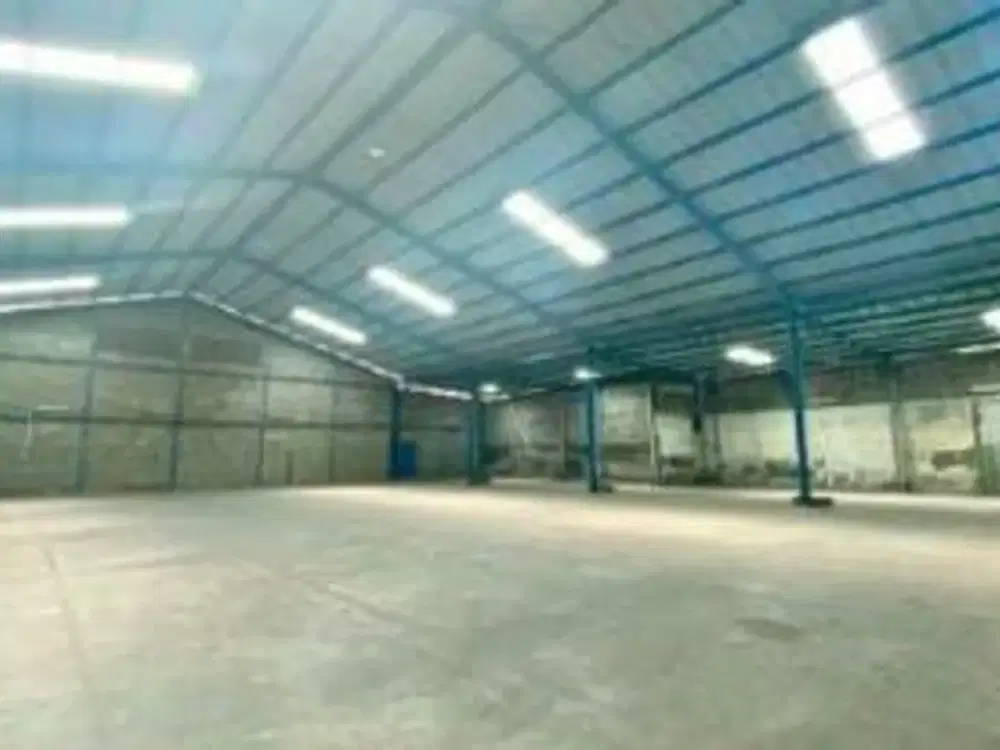 DISEWA GUDANG KARAWACI UK 1700 sqm lahan parkir luas ADA KANTOR