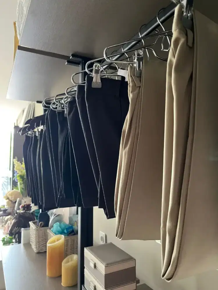 Celana panjang formal pria untuk kerja