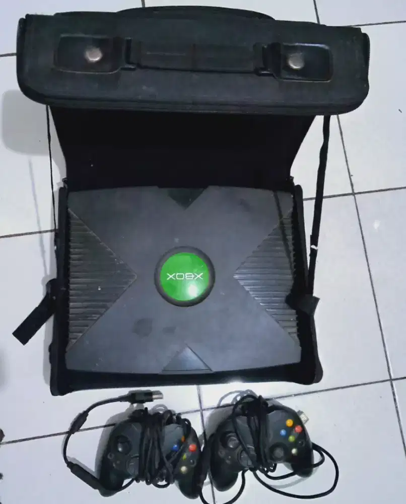 XBOX Game Console Classic Vintage