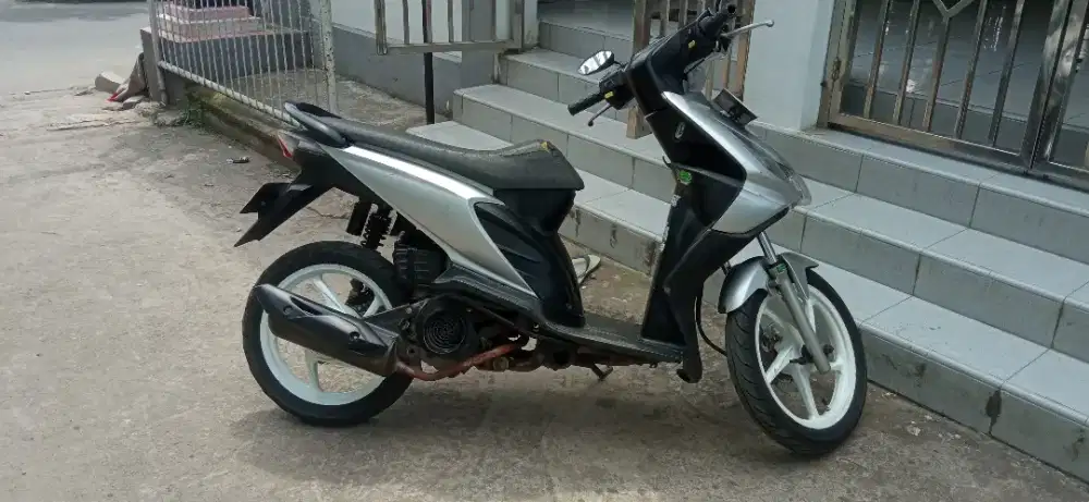 Honda beat th 2009 matic