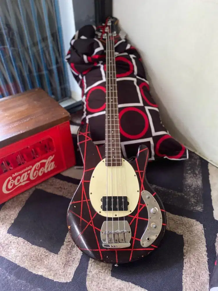 Bass Rockwell RB 20 Musicman Model