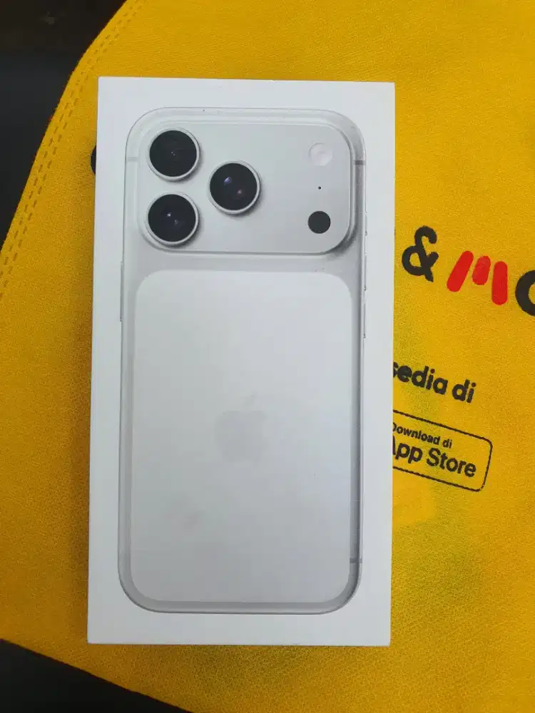 Iphone 17 pro 512gb silver garansi ibox 1 tahun