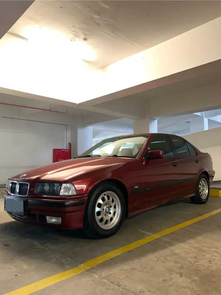 BMW 320i 1994 Bensin