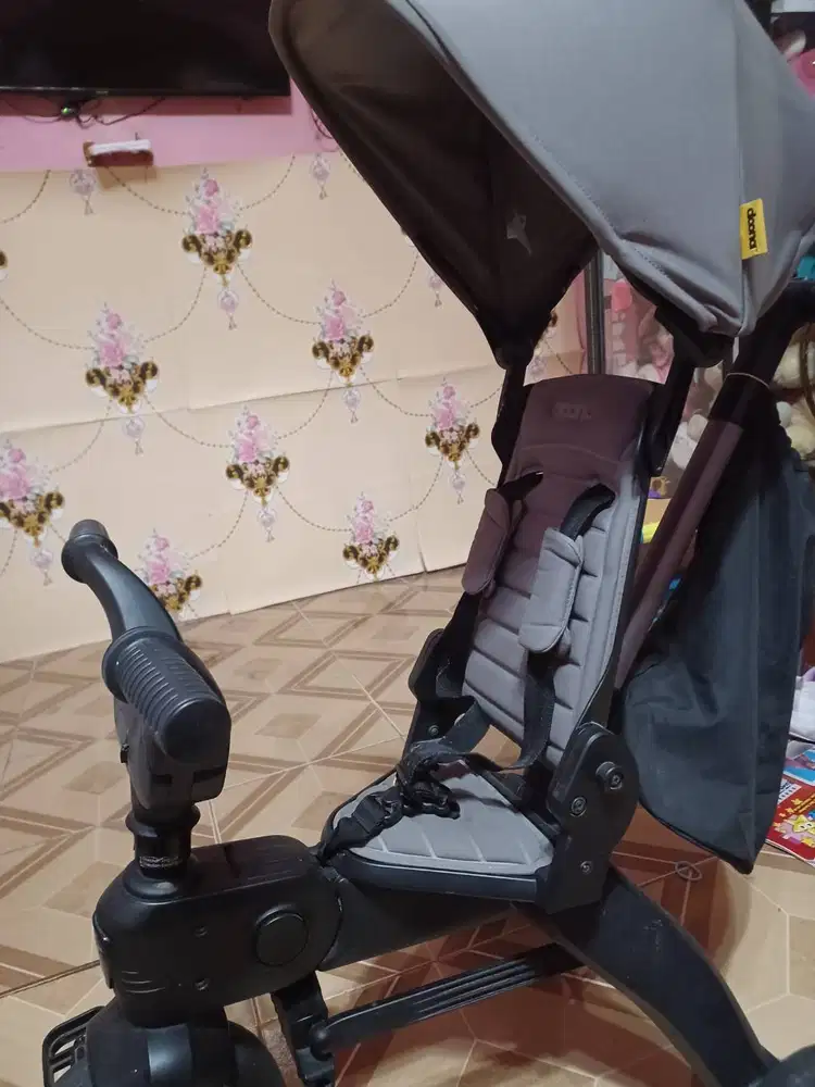 PL Sepeda Lipat Doona Like Strike S3 Warna Grey