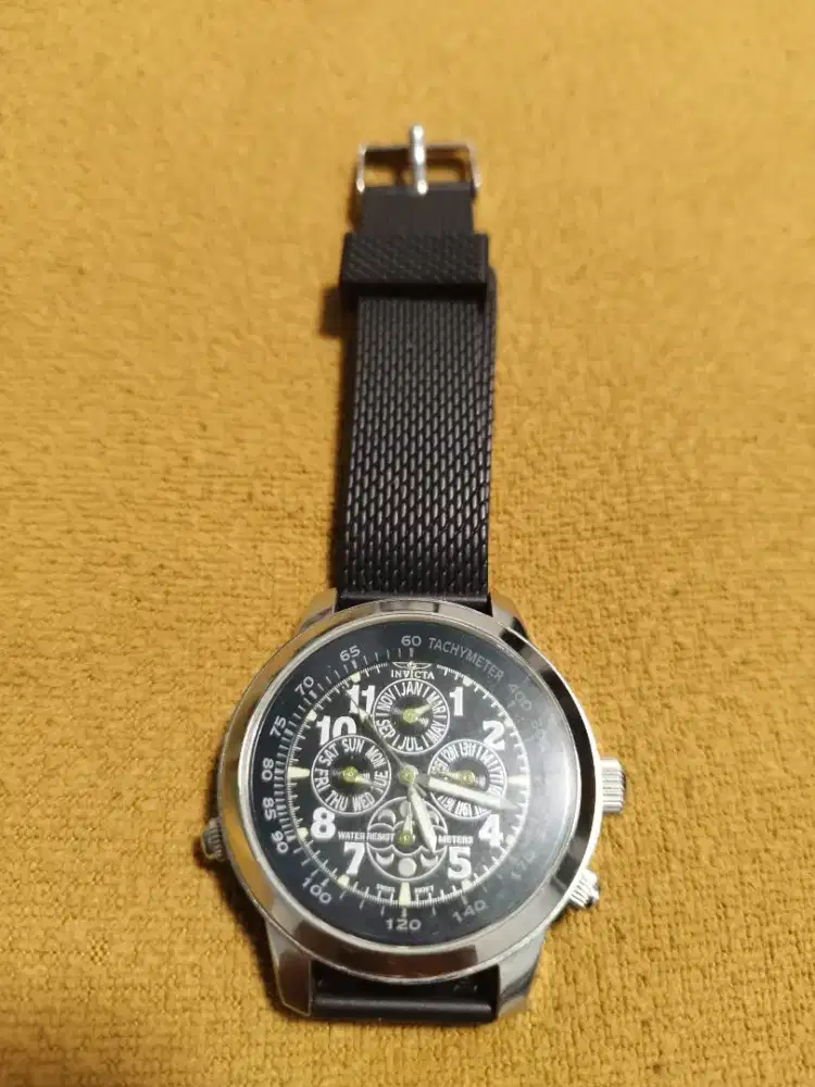 JUAL JAM INVICTA kondisi bagus,