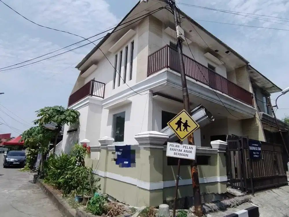 Jual Cepat Rumah Hook Cantik di Bulevar Hijau Harapan Indah Bekasi