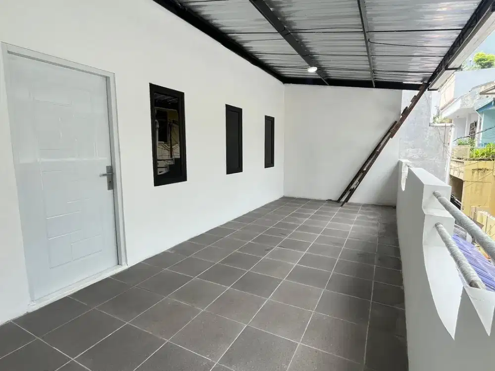 Jual Rumah Cocok Untuk Konveksi Atau Kos Area Jembatan Lima JakBar