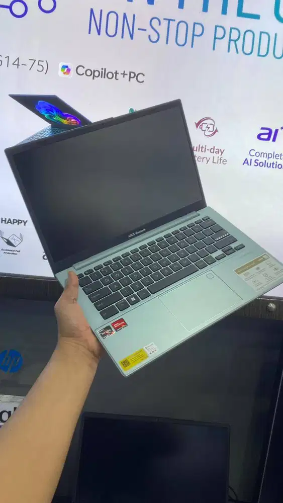 Asus Vivobook Go 14 E1404FA Ryzen 3 7320U 8GB SSD 512GB 14′′ FHD W11+O