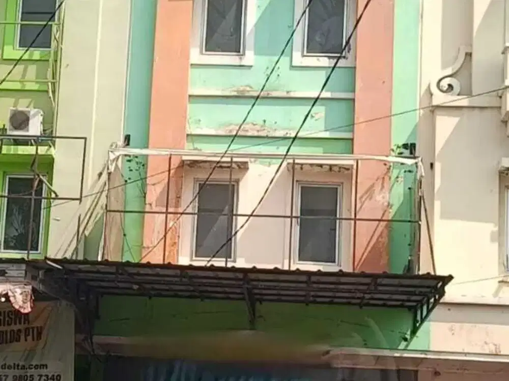 Disewakan Segera Ruko 2,5 Lantai di Boulevard Hijau Harapan Indah