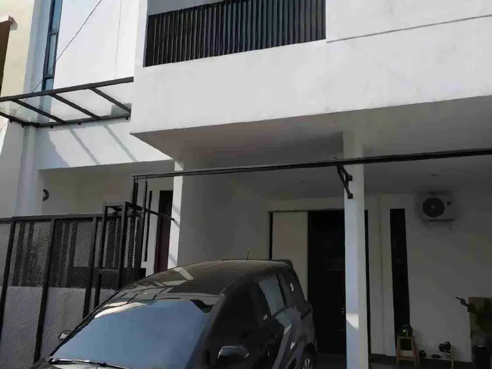 Dijual Rumah Bagus 2 Lt di Rawamangun Jakarta Timur
