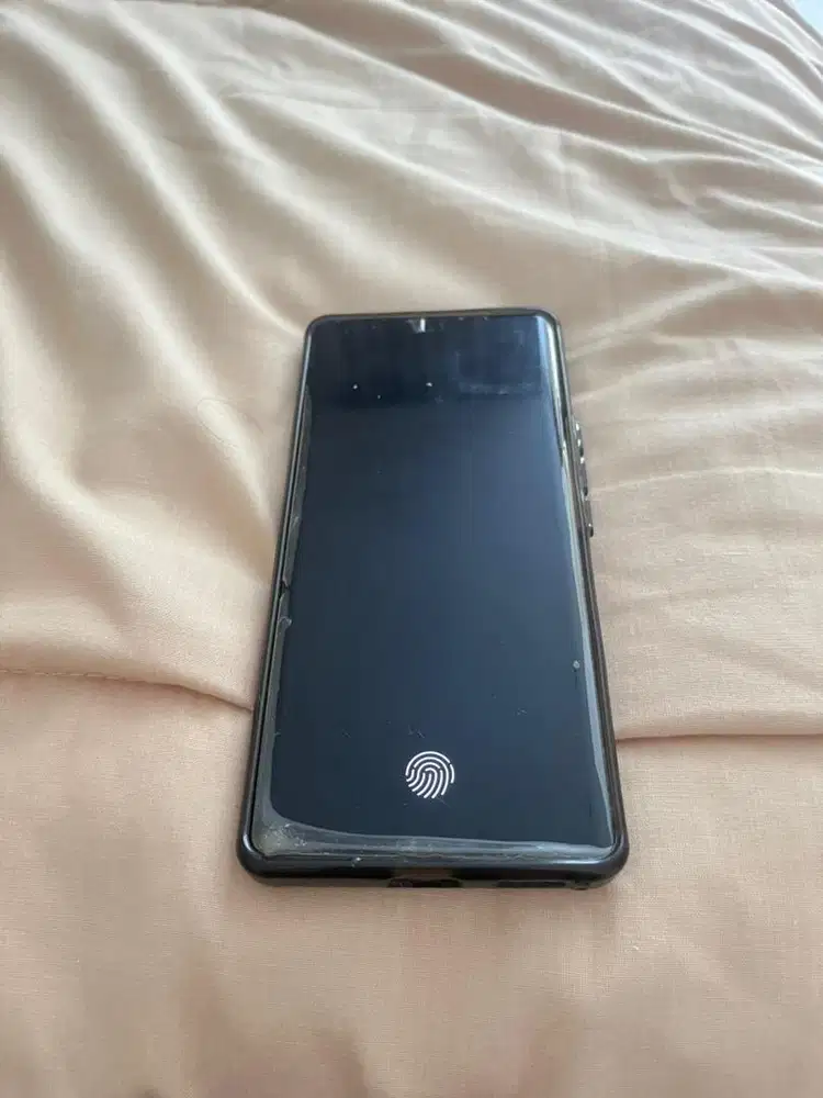 Hp second VIVO v27 ram 8 256 gb