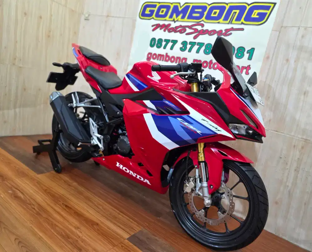 HONDA CBR 150R 2O25 TRICOLOR . KM 900