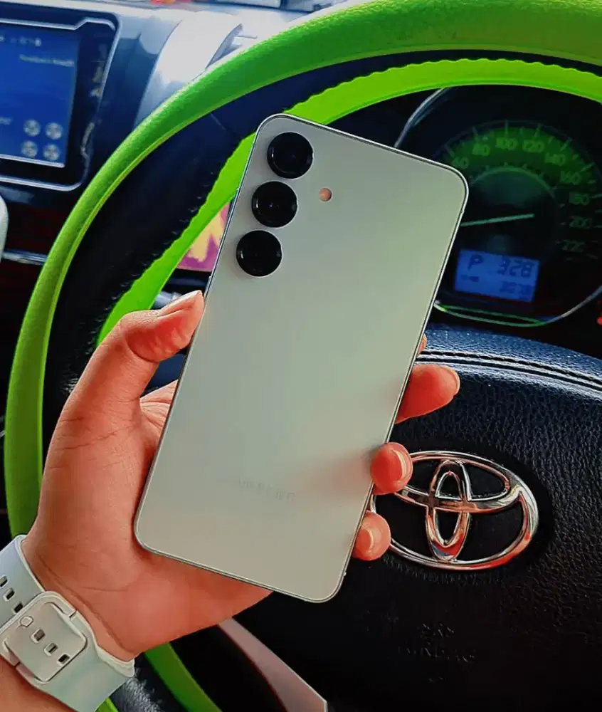 Samsung S25 basic 256 gb like new garansi on