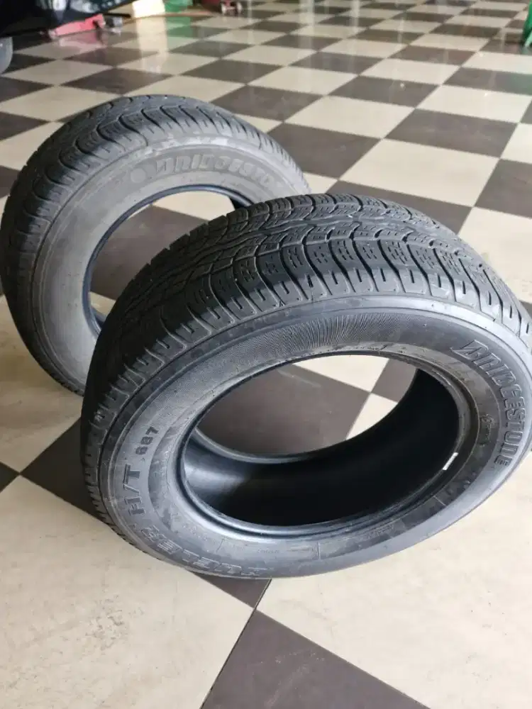 Ban Bridgestone Ring 16 235/56 kondisi ok