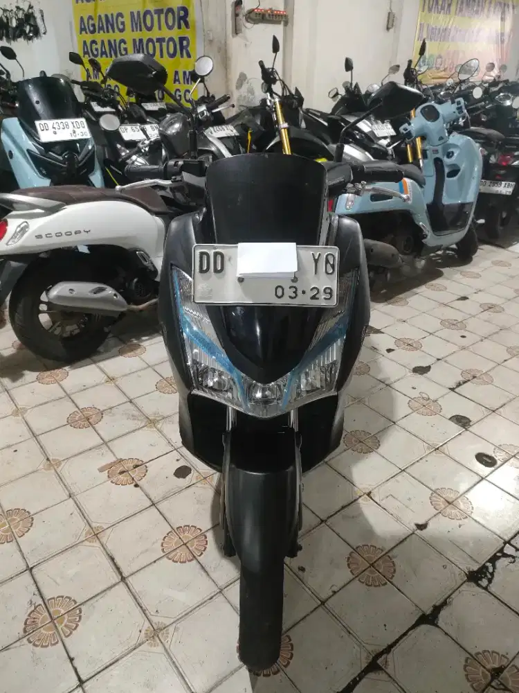 Yamaha lexi 125cc hitam 2019