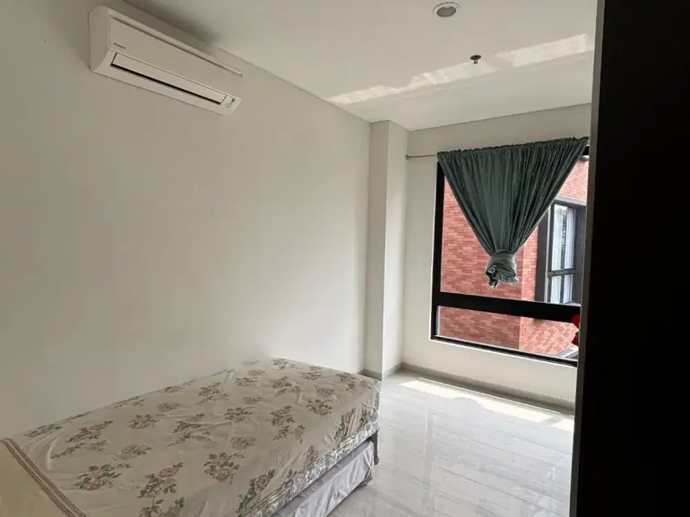 DISEWA APARTEMENT LLOYD ALAM SUTERA MURAH