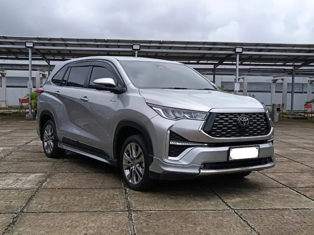 INNOVA ZENIX Q TSS 2023