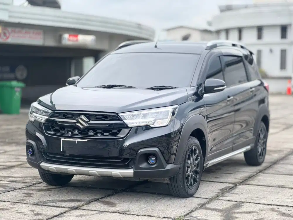 Suzuki XL7 XL 7 Alpha Hybrid 2024 / 2025