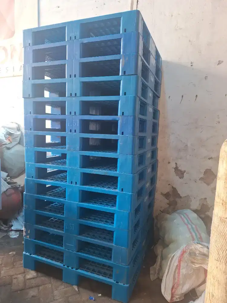 Pallet Plastik Second Bagus Like New