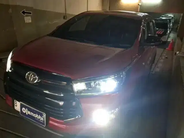 DP MURAH - Toyota Kijang Innova 2.0 Venturer Bensin-MT 2018 Merah