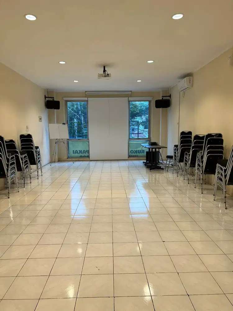 Ruko 3.5 Lantai Mainroad Naripan Bandung Siap Pakai Lokasi Strategis