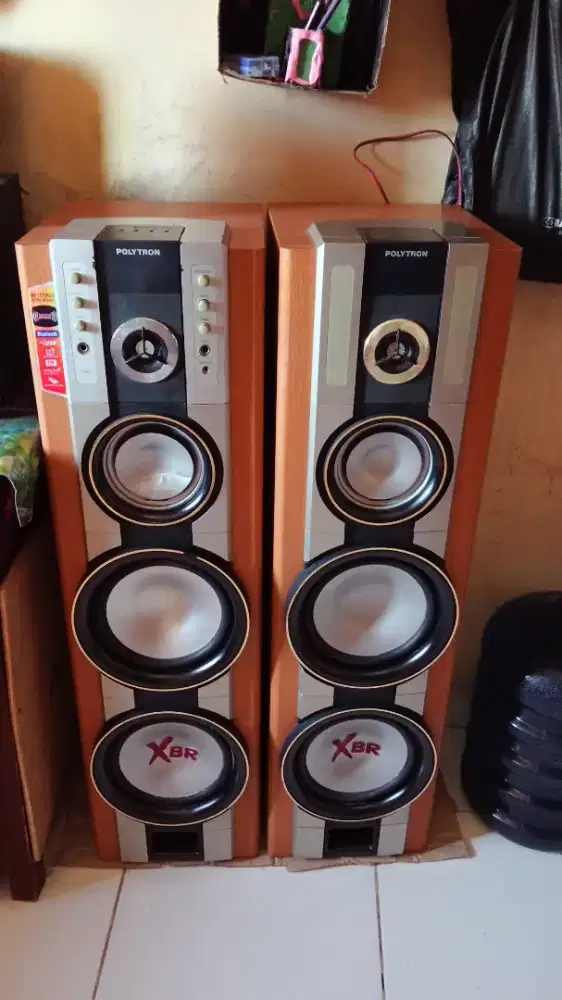 di jual speaker aktif
 polytron XVR pas 79
 blutooth usb