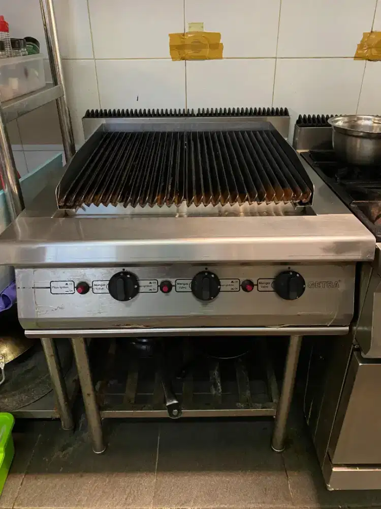 GAS OPEN GRIDDLE LAVA ROCK RSD-3 / Mesin Pemanggang Daging Steak