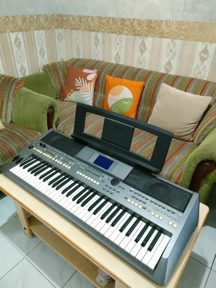 Keyboard Yamaha PSR S670