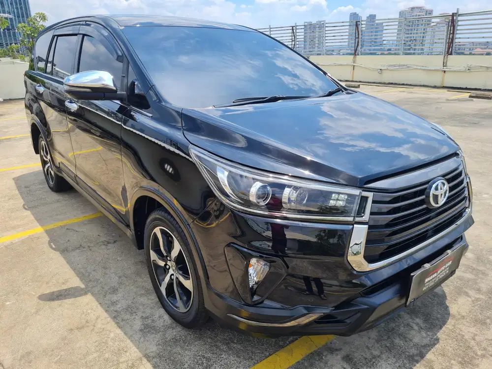 Innova venture diesel 2022 keluaran terakhir